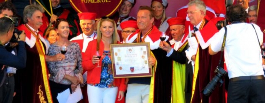 Arnold Schwarzenegger condecorado embaixador de honra dos vinhos de Bordeaux