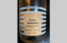 Espumante Amadeu Moscato Rosé